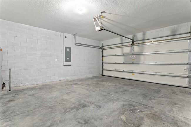 Building Photo - 1582 Finnigan Cir