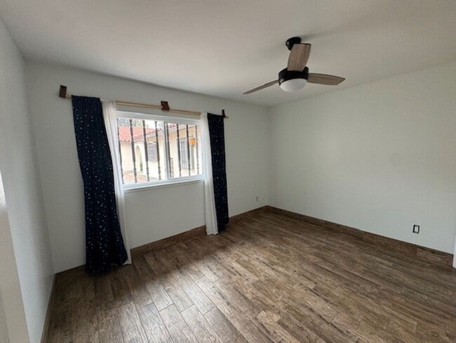 Building Photo - Beautifully Renovated 2-Bedroom Home in Tr...