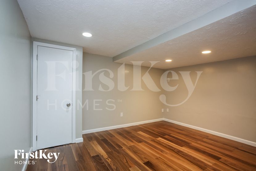 Building Photo - 3033 Olympic Club Dr