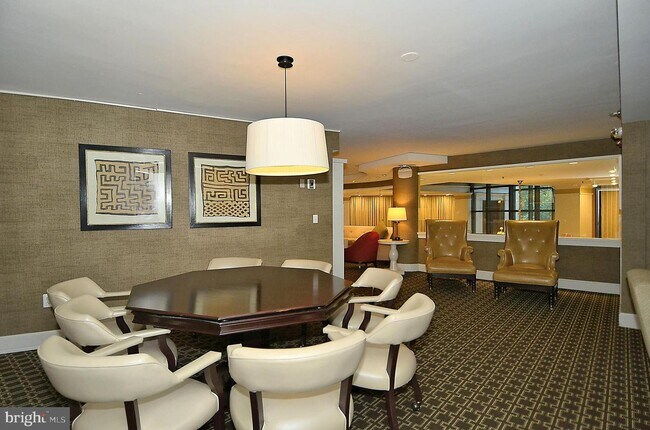 Building Photo - 10101 Grosvenor Pl