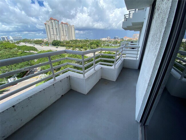 Building Photo - 3300 NE 192 St