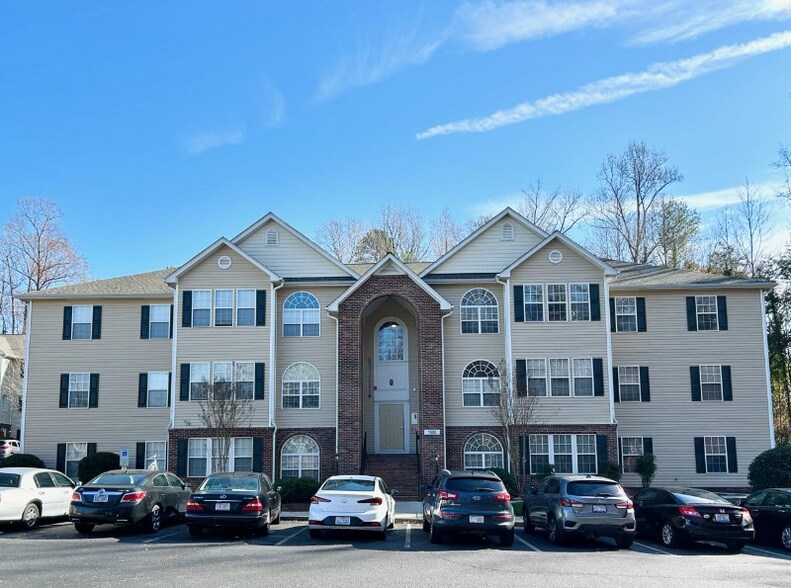 Building Photo - 412 Rivertree Ln