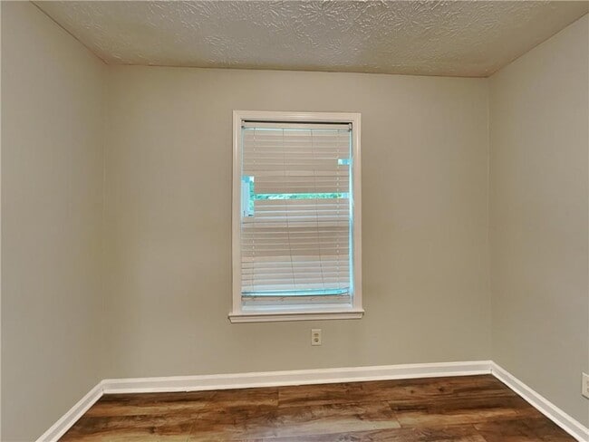 Building Photo - 1775 Whitehall Forest Ct SE