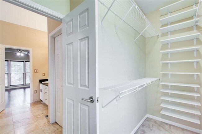 Building Photo - 3040 Stone Rd