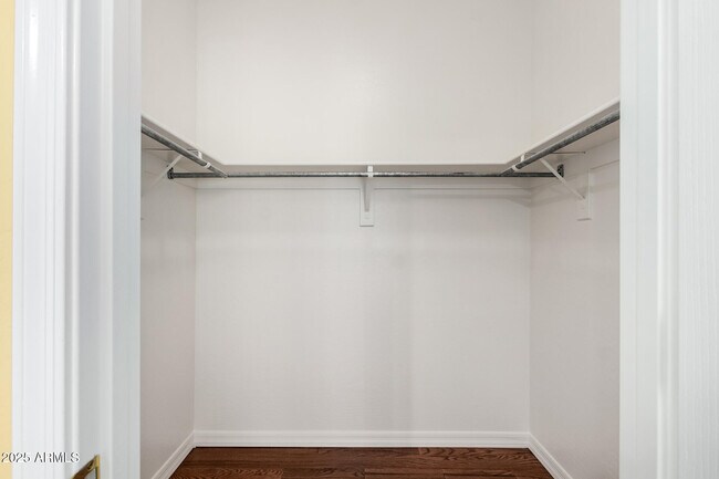 Building Photo - 10573 E Sheena Dr