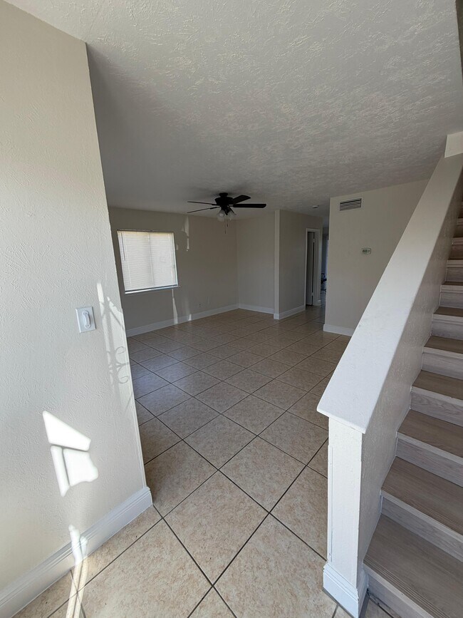 Building Photo - 4031 Norwich Rd