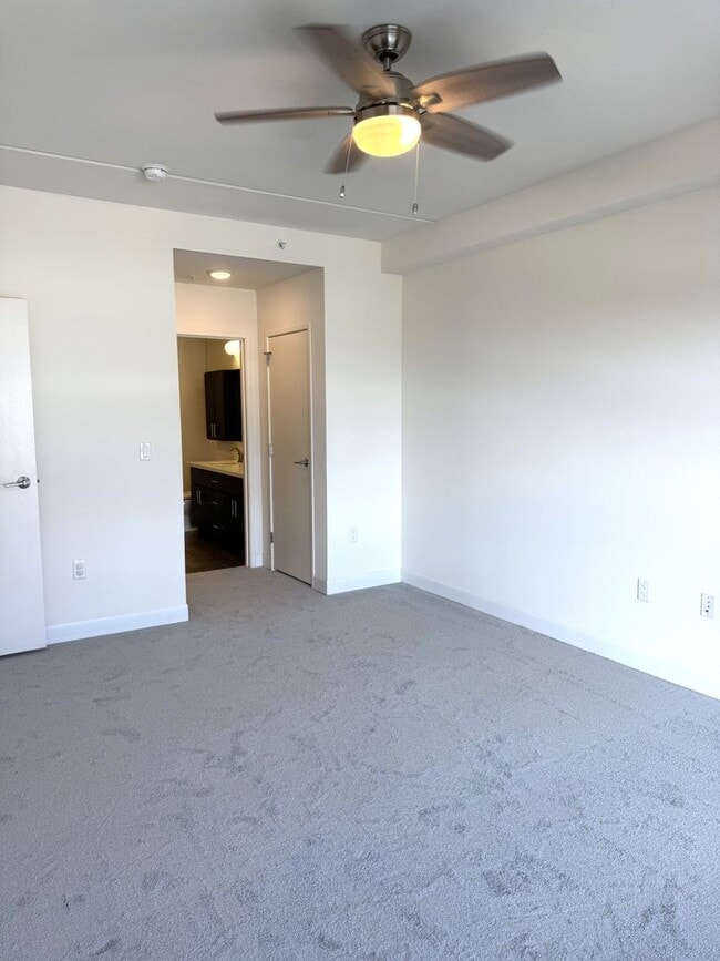 Building Photo - 400 Keawe St