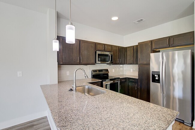 Primary Photo - 25500 Westheimer Pkwy