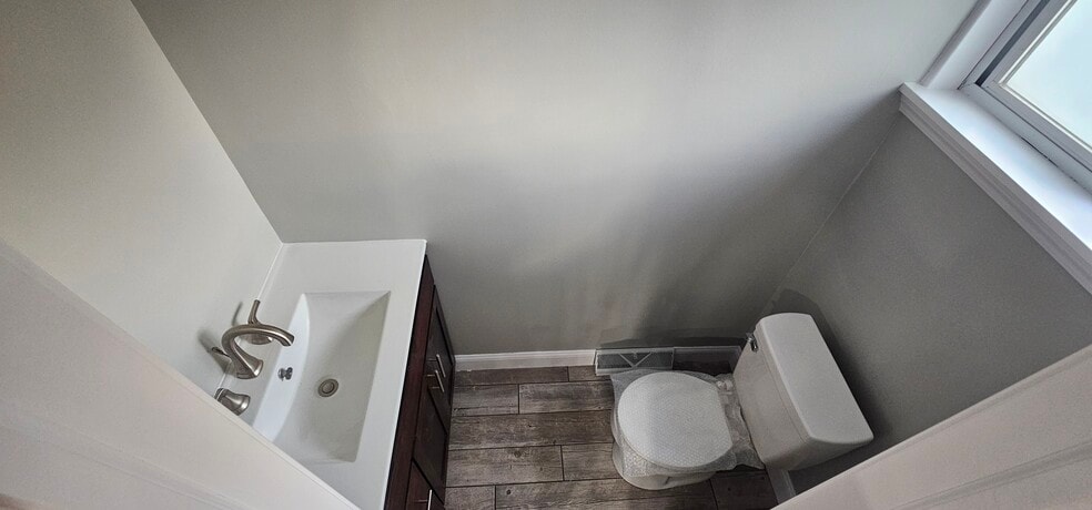 Building Photo - 4138 Highview Pky