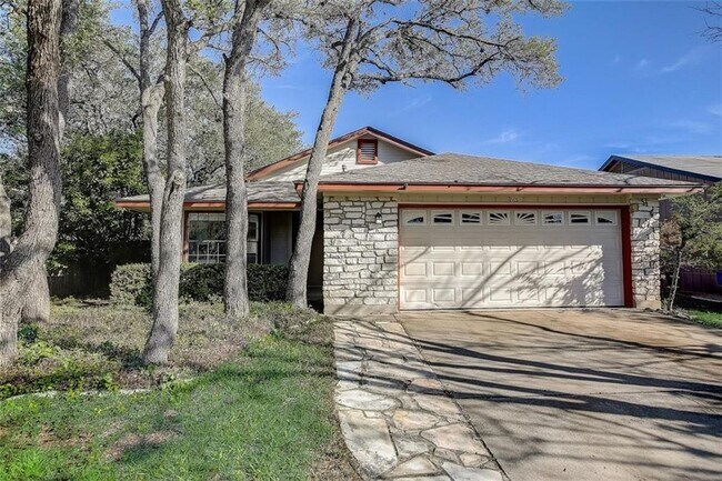 Building Photo - 605 Russet Valley Dr