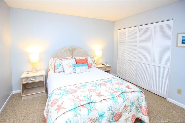 Building Photo - 4540 NE Sandpebble Trce