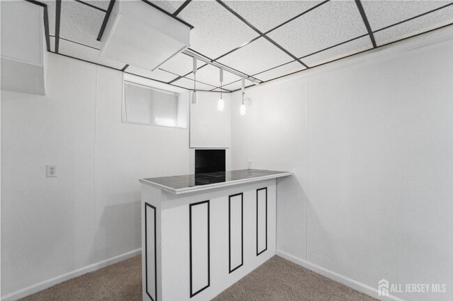 Building Photo - 13 Jill Ct