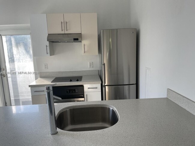 Building Photo - 1600 Euclid Ave