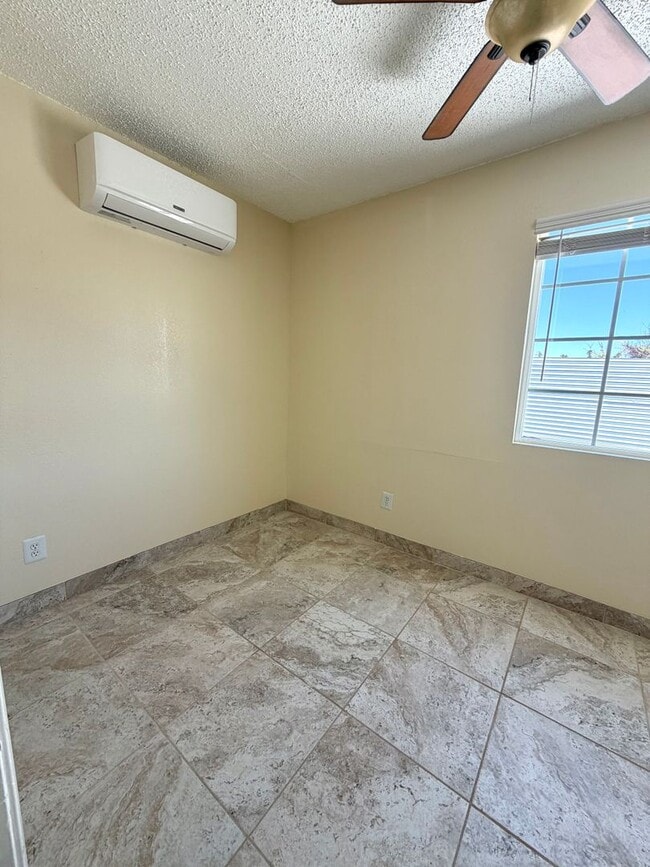 Building Photo - 6614 Tamarisk Ave