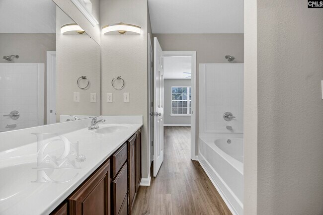 Building Photo - 508 Lanesborough Dr