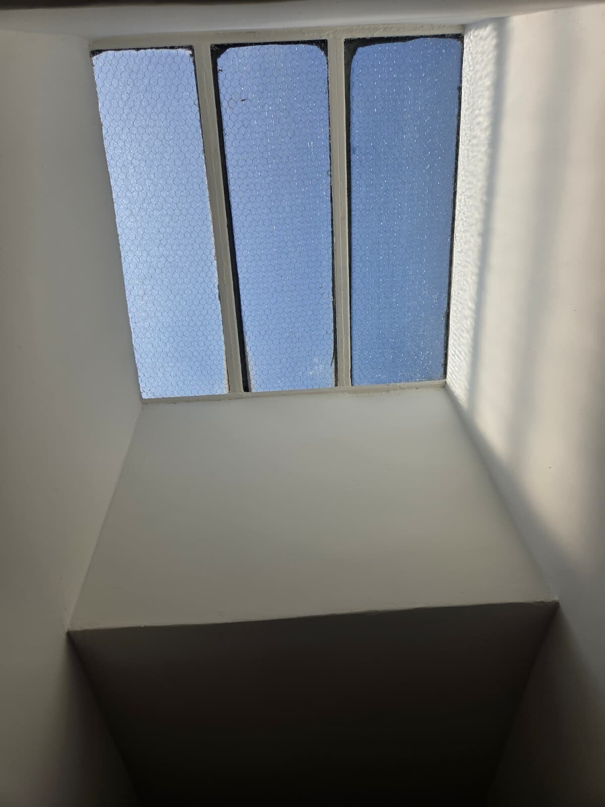 Skylight in hallway - 1009 Havenhurst Dr