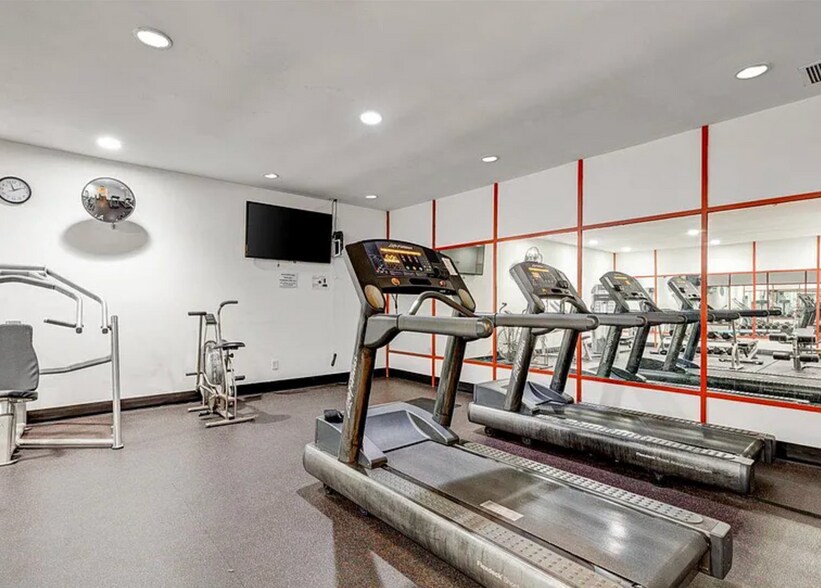 Building Photo - 6101 Edsall Rd