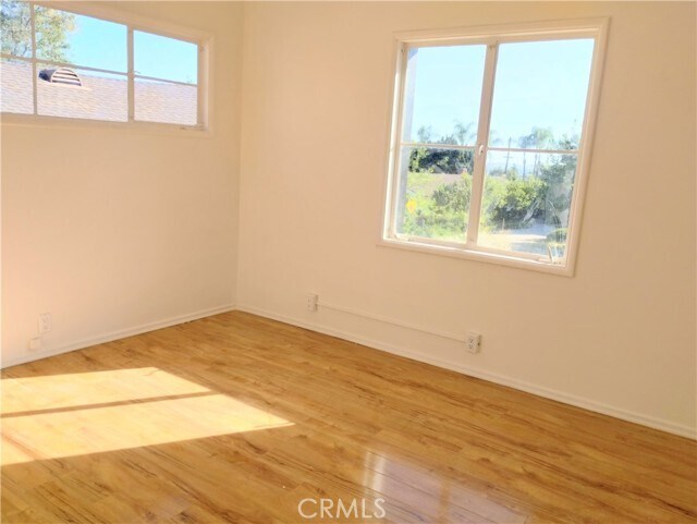 Building Photo - 374 Grand