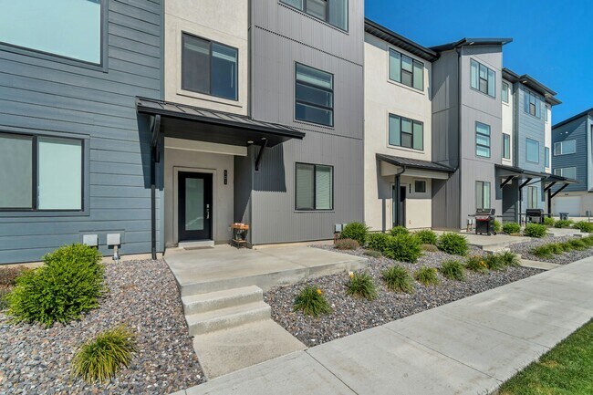 Building Photo - 501 S 1080 W
