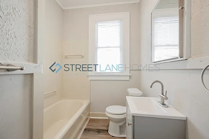 Building Photo - 1341 18th St