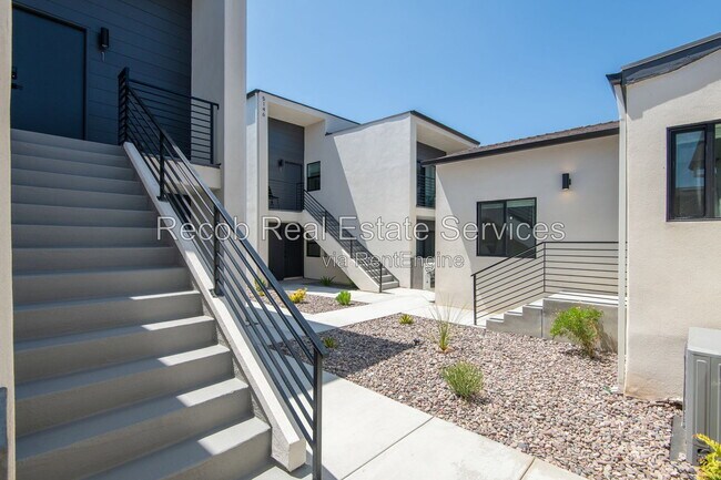 Building Photo - 5148 Manchester Rd