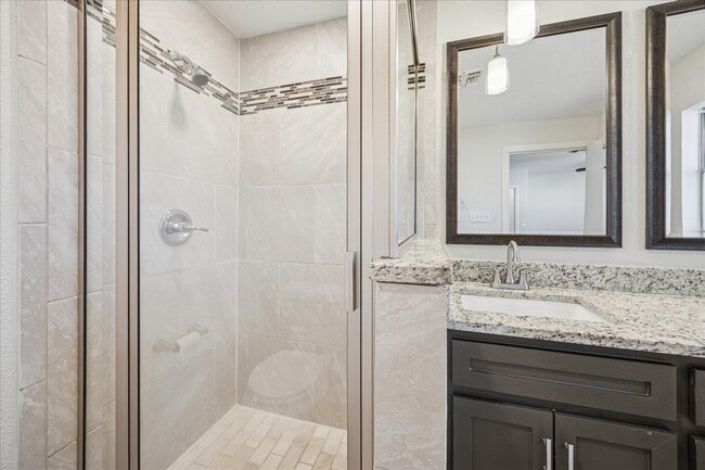 Building Photo - 5226 Nina Lee Ln