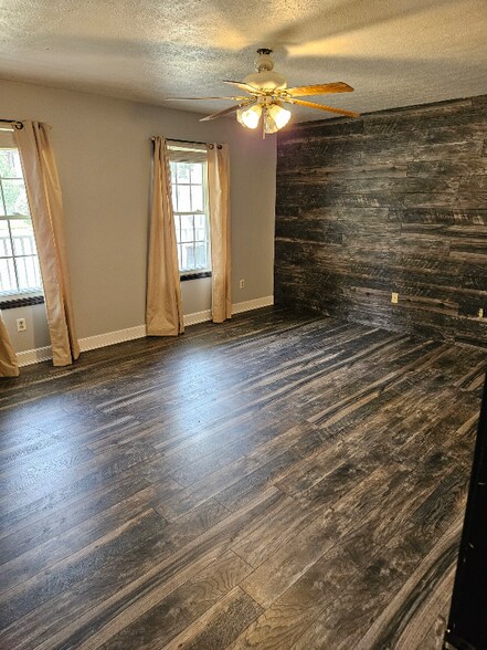 Building Photo - 109 Arthur Ct