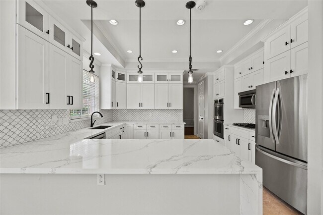 Building Photo - 1822 Lakebend Dr