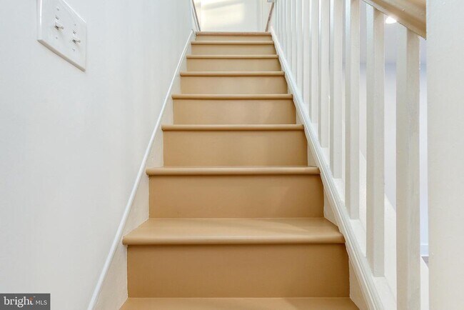 Building Photo - 2563 E Elkhart St