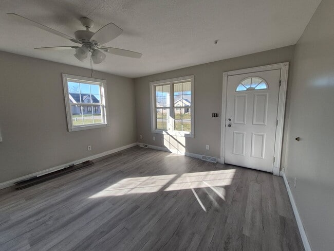 Building Photo - 3 Bedroom on Woebegona