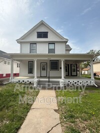 Building Photo - 1425 Garfield St