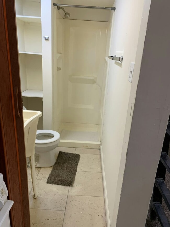 Building Photo - 2538 Amber St