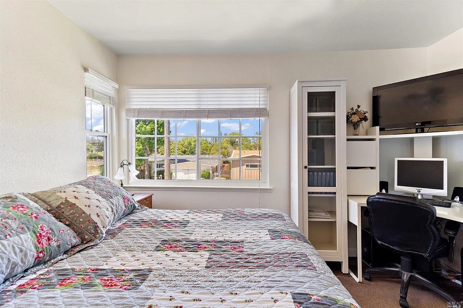 Building Photo - 352 Los Cerritos Dr