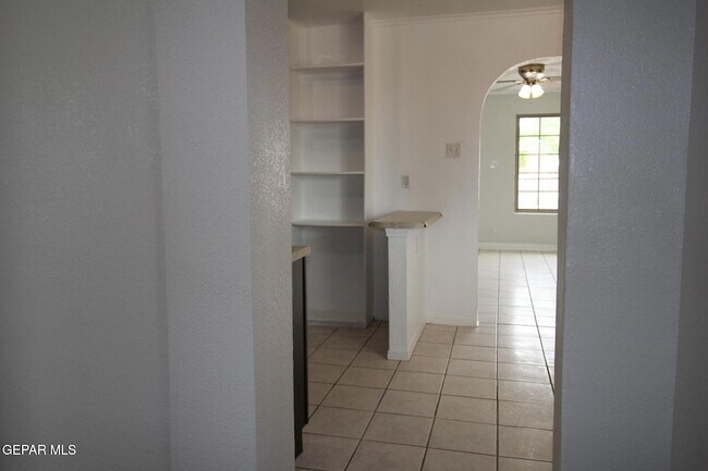 Building Photo - 906 Geronimo Dr