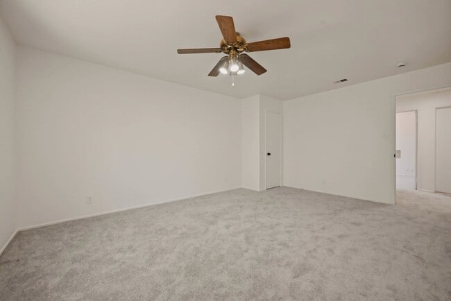 Building Photo - 25 Miwok Ct