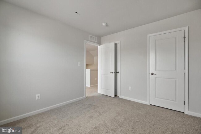 Building Photo - 10012 Aerospace Rd