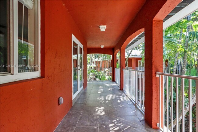 Building Photo - 15755 SW 92nd Ave