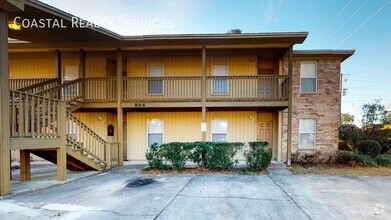 Building Photo - 895 Silverwood