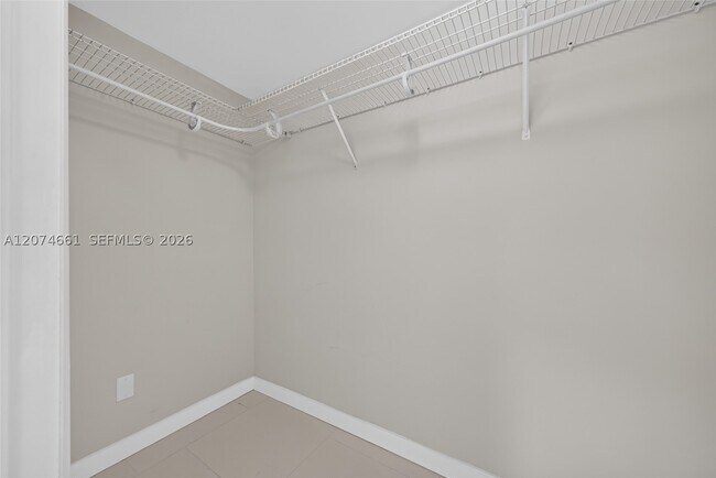 Building Photo - 15811 SW 91st Ct
