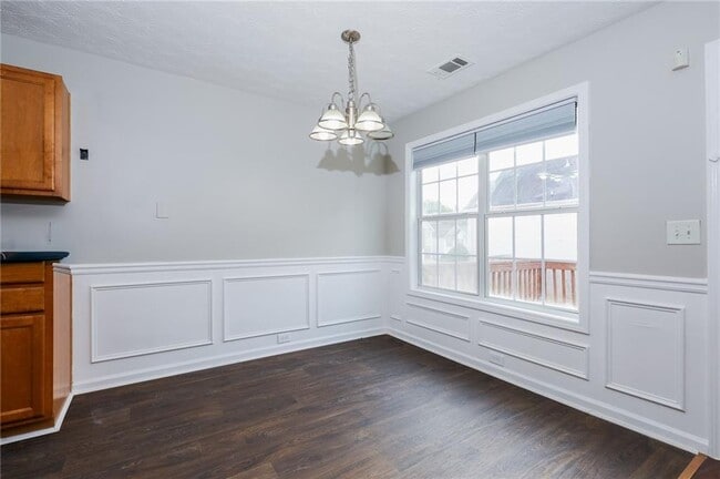 Building Photo - 632 Shadow Lake Dr