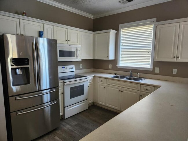 Building Photo - 302 Kiskadee Loop