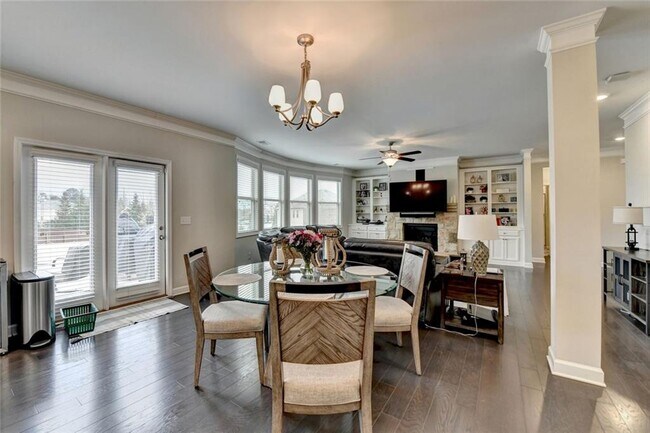 Building Photo - 5525 Nesmith Ct