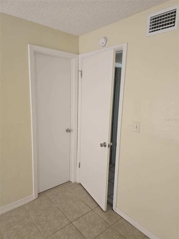 Building Photo - 2100 S Washington Ave