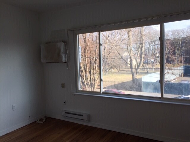 Building Photo - 27 Alton Pl