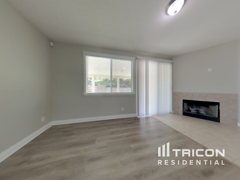 Building Photo - 11665 Minckler Cir