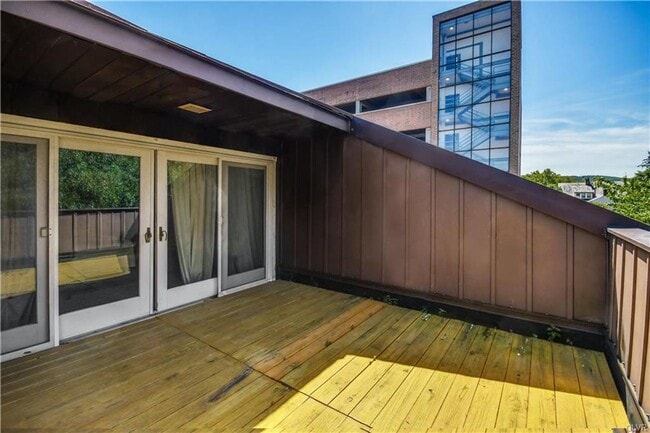 Building Photo - Beautiful Historic Bethlehem Condo for Rent!