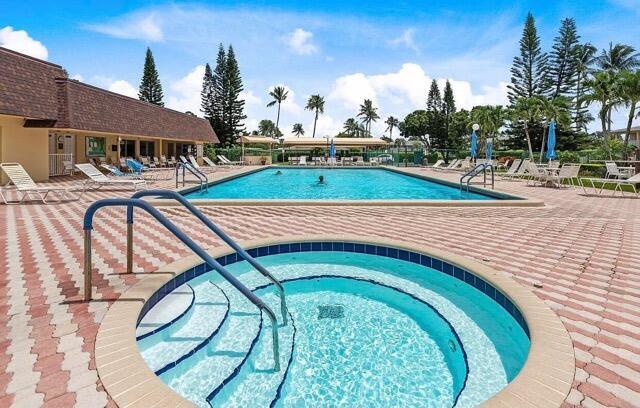 Building Photo - 1141 Calamondin Terrace