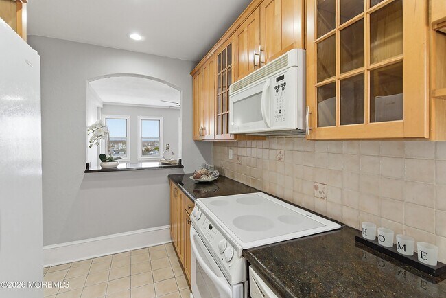 Building Photo - 400 Deal Lake Dr