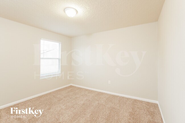 Building Photo - 3526 Summit Oaks Dr
