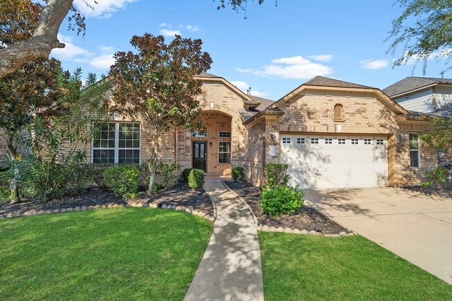 Primary Photo - 314 Trillium Dr